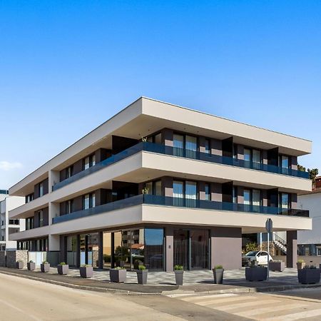Fly Rooms Medulin - 50M From The Beach - New 2024 Exterior photo