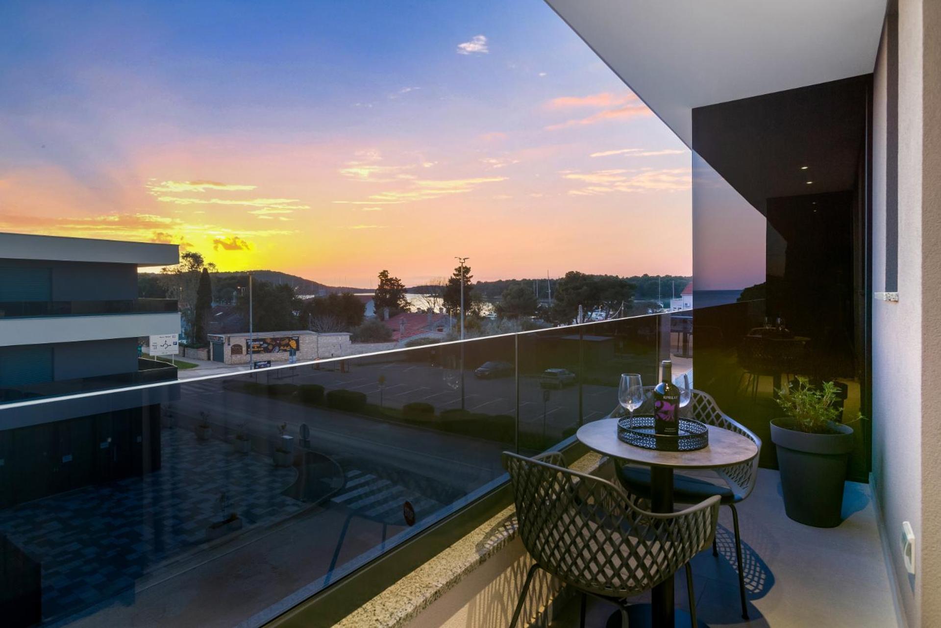 Fly Rooms Medulin - 50M From The Beach - New 2024 Exterior photo
